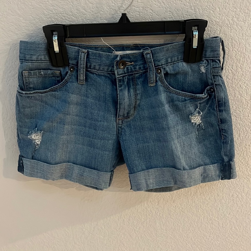 Bullhead Distressed Cuffed Shorts Size 3 Juniors